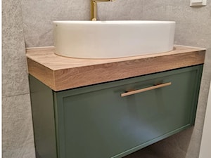Zielona szafka zaprasza do łazienki 💚 - Łazienka, styl skandynawski - zdjęcie od jpkuchnie