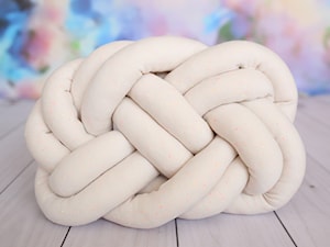 KNOT PILLOW / PODUSZKA SUPEŁ / SWIRL / KNOT - zdjęcie od Dominika Giełażyn