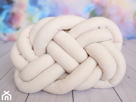 Aranżacje wnętrz - Sypialnia: KNOT PILLOW / PODUSZKA SUPEŁ / SWIRL / KNOT - Dominika Giełażyn. Przeglądaj, dodawaj i zapisuj najlepsze zdjęcia, pomysły i inspiracje designerskie. W bazie mamy już prawie milion fotografii!