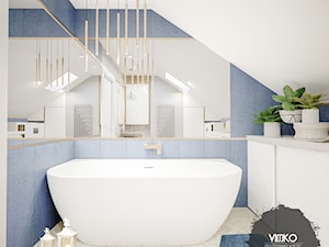 Łazienka na poddaszu w odcieniach błękitu - zdjęcie od Vimko Projektowanie Wnętrz
