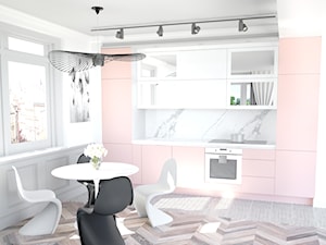 Salon róż z fortepianem - Średnia otwarta biała z zabudowaną lodówką kuchnia jednorzędowa z oknem z marmurem nad blatem kuchennym, styl glamour - zdjęcie od Vimko Projektowanie Wnętrz