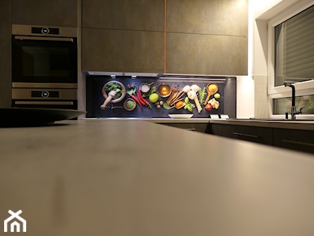 Aranżacje wnętrz - Kuchnia: Metamorfoza kuchni w Niemczech - SLS Meble- kuchnie, meble na wymiar. Przeglądaj, dodawaj i zapisuj najlepsze zdjęcia, pomysły i inspiracje designerskie. W bazie mamy już prawie milion fotografii!