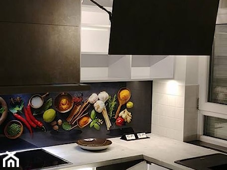 Aranżacje wnętrz - Kuchnia: oświetlenie ledowe mebli kuchennych - SLS Meble- kuchnie, meble na wymiar. Przeglądaj, dodawaj i zapisuj najlepsze zdjęcia, pomysły i inspiracje designerskie. W bazie mamy już prawie milion fotografii!