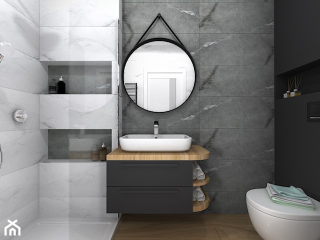Projekt łazienki czarno-białej z podłogą w płytkach drewnopodobnych