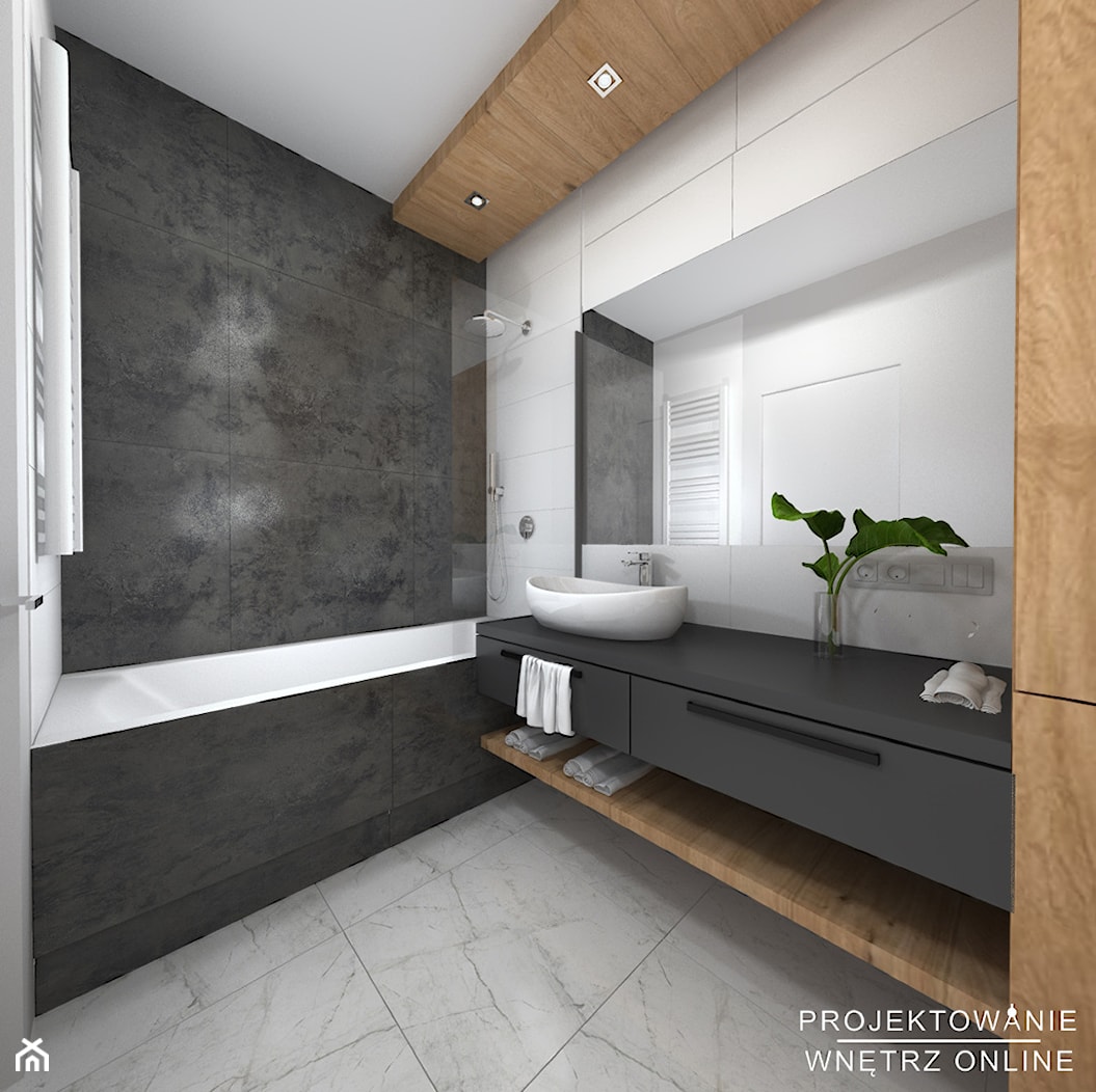 Łazienka czarno biała z akcentem drewna - Średnia bez okna z lustrem z marmurową podłogą z punktowym oświetleniem łazienka - zdjęcie od Projektowanie Wnetrz Online - Homebook