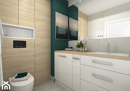 Łazienka w drewnie i bieli - Średnia bez okna z lustrem z punktowym oświetleniem łazienka - zdjęcie od Projektowanie Wnetrz Online