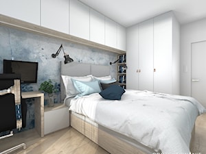 Sypialnia z dedykowaną zabudową meblową - Średnia biała szara z biurkiem sypialnia - zdjęcie od Projektowanie Wnetrz Online