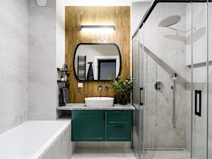 Łazienka w szarości i drewnie, z wanną i prysznicem - Łazienka, styl nowoczesny - zdjęcie od Wydział Spraw Wewnętrznych