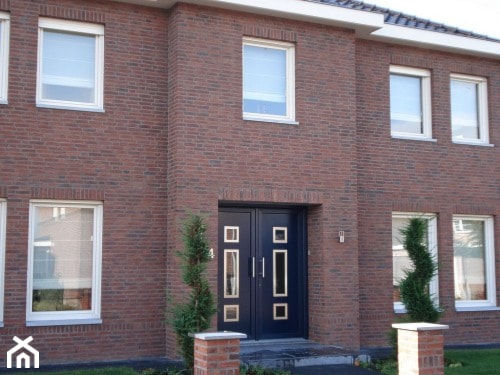 Dom w stylu 10 Downing Street płytki Limburgs Oranje Bont seria Retro Line - zdjęcie od STARECEGLY.com - Homebook