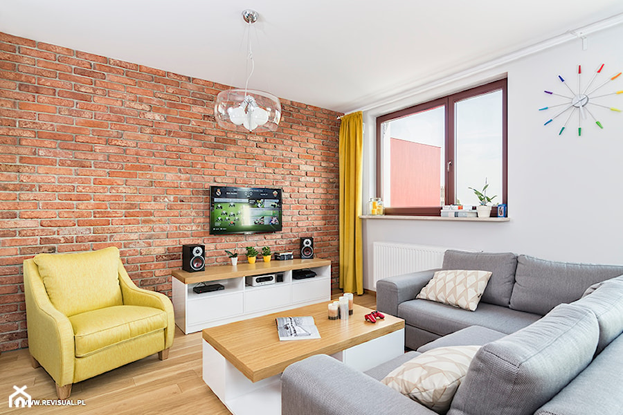 Mieszkanie na Pradze - Średni biały salon, styl minimalistyczny - zdjęcie od KRAMKOWSKA | PRACOWNIA WNĘTRZ