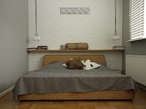 metamorfoza mieszkania w Aninie - Mała biała szara sypialnia, styl vintage - zdjęcie od KRAMKOWSKA | PRACOWNIA WNĘTRZ