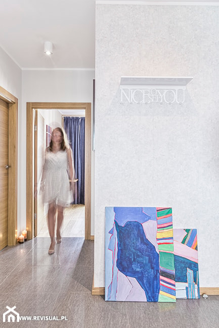 Mieszkanie na Pradze - Hol / przedpokój, styl minimalistyczny - zdjęcie od KRAMKOWSKA | PRACOWNIA WNĘTRZ