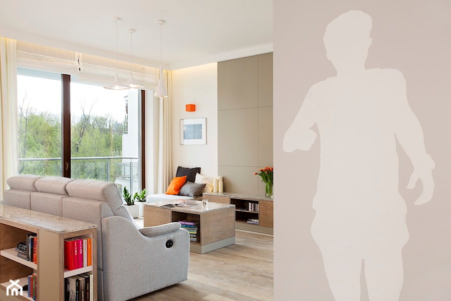Mieszkanie na Powiślu - Średni biały szary salon z tarasem / balkonem, styl minimalistyczny - zdjęcie od KRAMKOWSKA | PRACOWNIA WNĘTRZ