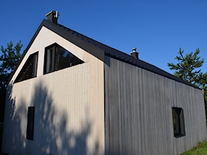 dom nowoczesna "stodoła" na Mazurach - zdjęcie od Helena Michel Design