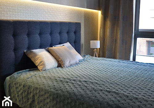 Mieszkanie w Browarze Gdańskim - Średnia szara sypialnia, styl nowoczesny - zdjęcie od Helena Michel Design