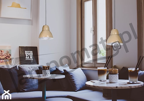 Jadalnia w stylu minimalistycznym z lampami Aldex - zdjęcie od Lampomat