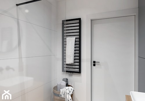 Mieszkanie na Odolanach - Mała bez okna z punktowym oświetleniem łazienka, styl minimalistyczny - zdjęcie od BDWstudio