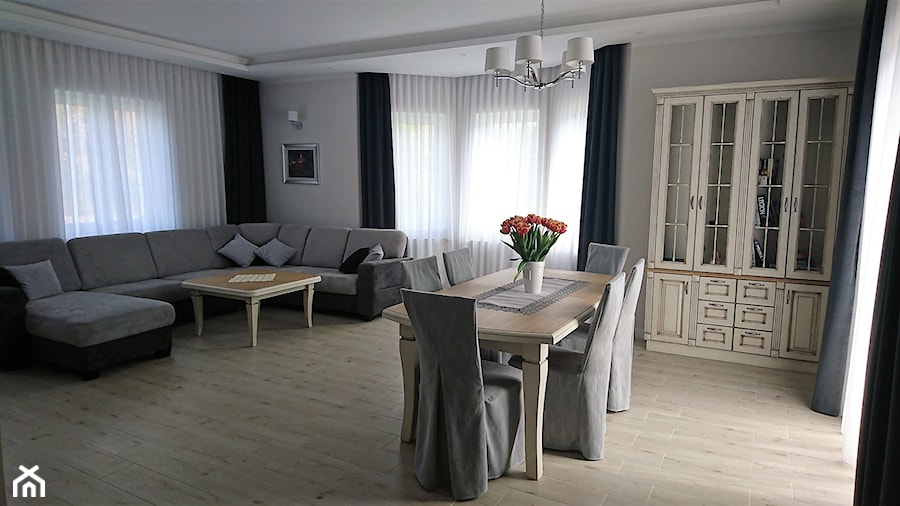 Metamorfoza salonu i kuchni w Stargardzie - Duży biały salon z jadalnią, styl prowansalski - zdjęcie od OpenARCH