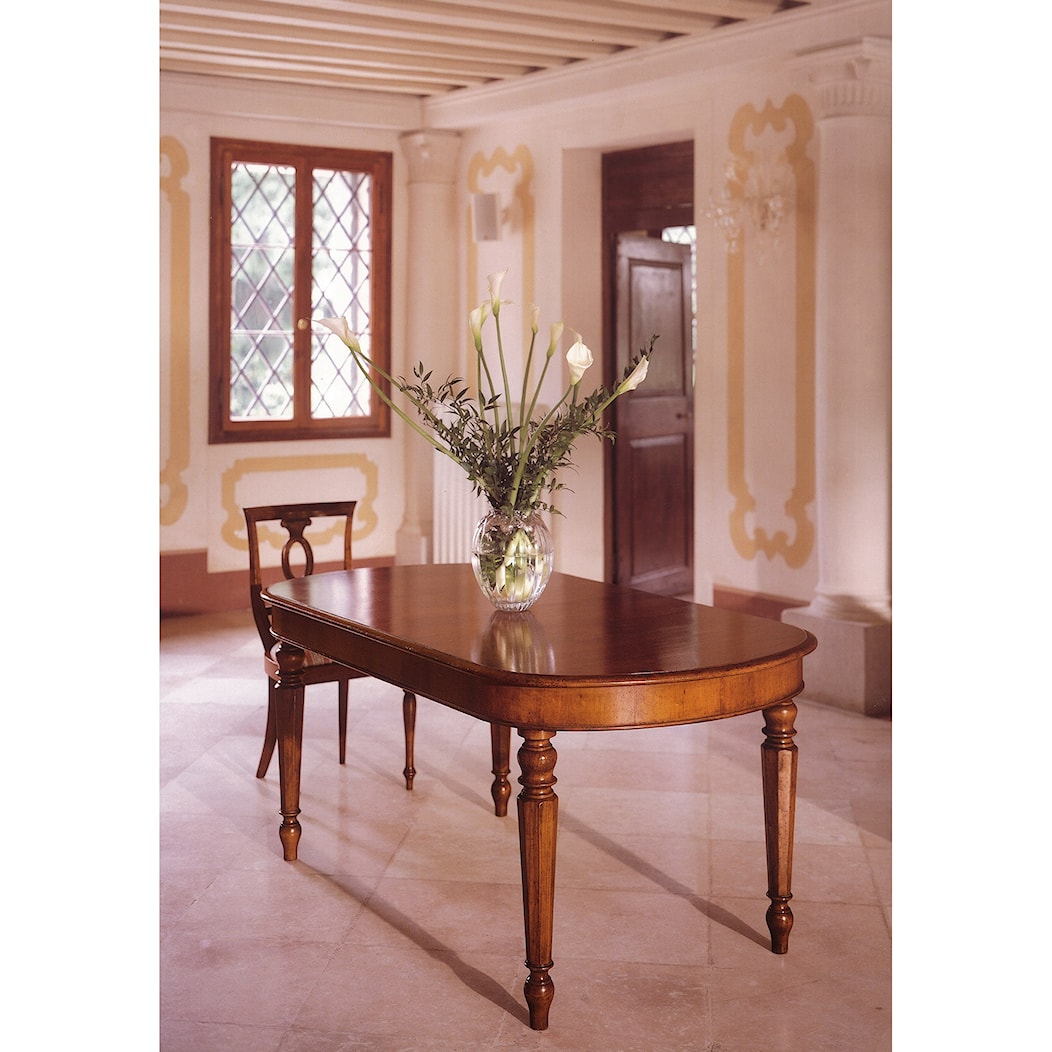 Stół oraz krzesło - zdjęcie od BoutiquePierrot - Homebook