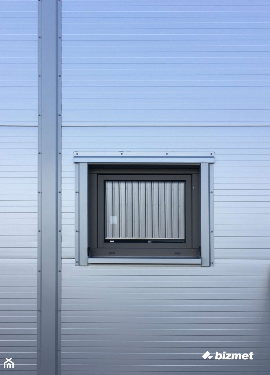 Stolarka pcv i parapet aluminiowy - zdjęcie od bizmet - okna, drzwi, kominki, bramy