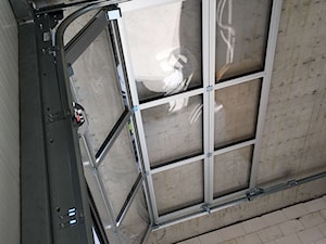 Brama przemysłowa automatyczna - zdjęcie od bizmet - okna, drzwi, kominki, bramy