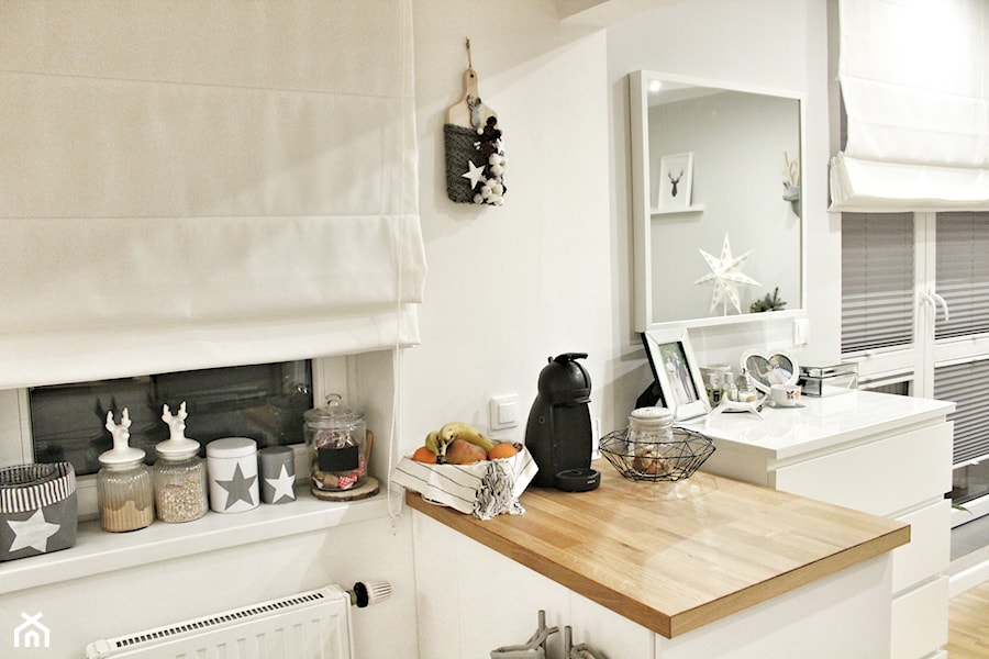 Widok z kuchni na salon - zdjęcie od Healthylifestyle_domi_