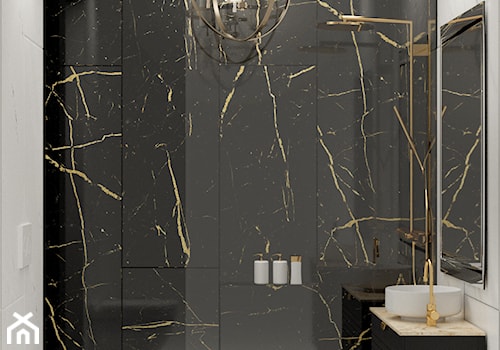 Mała elegancka łazienka z czarno-złotym kamieniem - zdjęcie od Auroom Concept