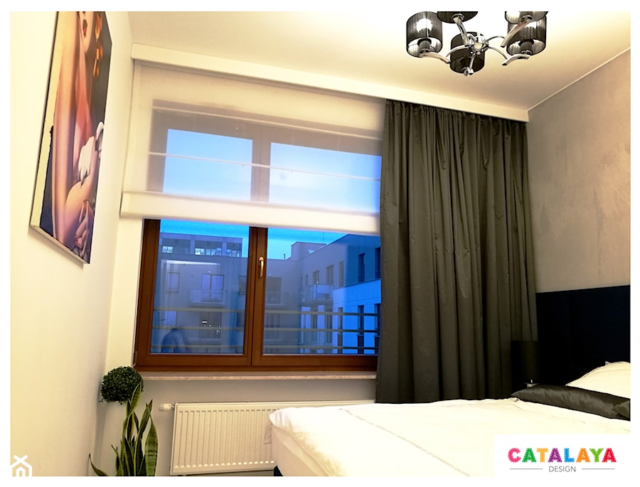 Mała biała szara sypialnia, styl glamour - zdjęcie od CATALAYA DESIGN