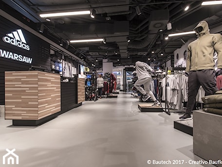 Aranżacje wnętrz - Wnętrza publiczne: Salon marki ADIDAS - Bautech. Przeglądaj, dodawaj i zapisuj najlepsze zdjęcia, pomysły i inspiracje designerskie. W bazie mamy już prawie milion fotografii!