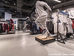 Salon marki ADIDAS - zdjęcie od Bautech