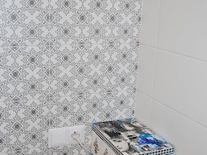 #KOLOROWEwnetrzeLEGRAND - Mała łazienka, styl nowoczesny - zdjęcie od Katjur