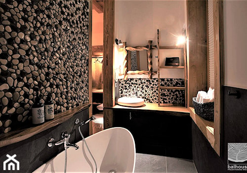 Hotel butikowy-Niedźwiedzia Residence- łazienka przy pokoju dzikim - zdjęcie od balhouse - projektowanie wnętrz