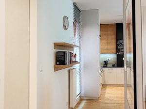 Mieszkanie na Pradze, 78m2 - Hol / przedpokój, styl industrialny - zdjęcie od Hokum Architekci