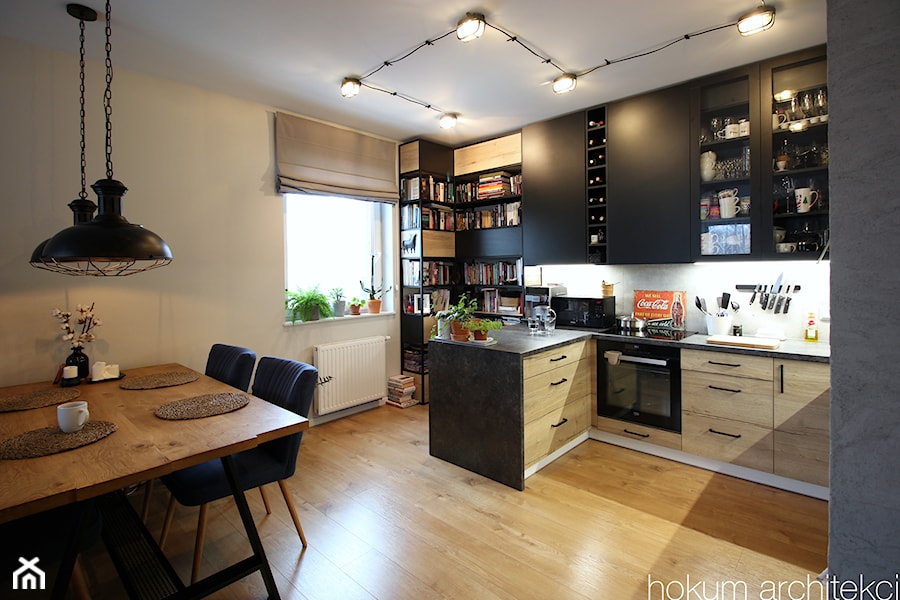 Loftowe mieszkanie dla rodziny, 67m2 - Kuchnia, styl industrialny - zdjęcie od Hokum Architekci