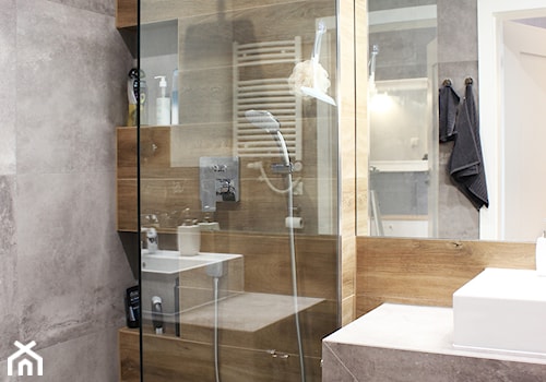 Przytulne mieszkanie, 73m2 - Mała bez okna z lustrem łazienka, styl skandynawski - zdjęcie od Hokum Architekci