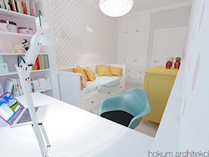 Mieszkanie na Żoliborzu 71m2 - Średni biały różowy szary pokój dziecka dla nastolatka dla chłopca dla dziewczynki, styl skandynawski - zdjęcie od Hokum Architekci