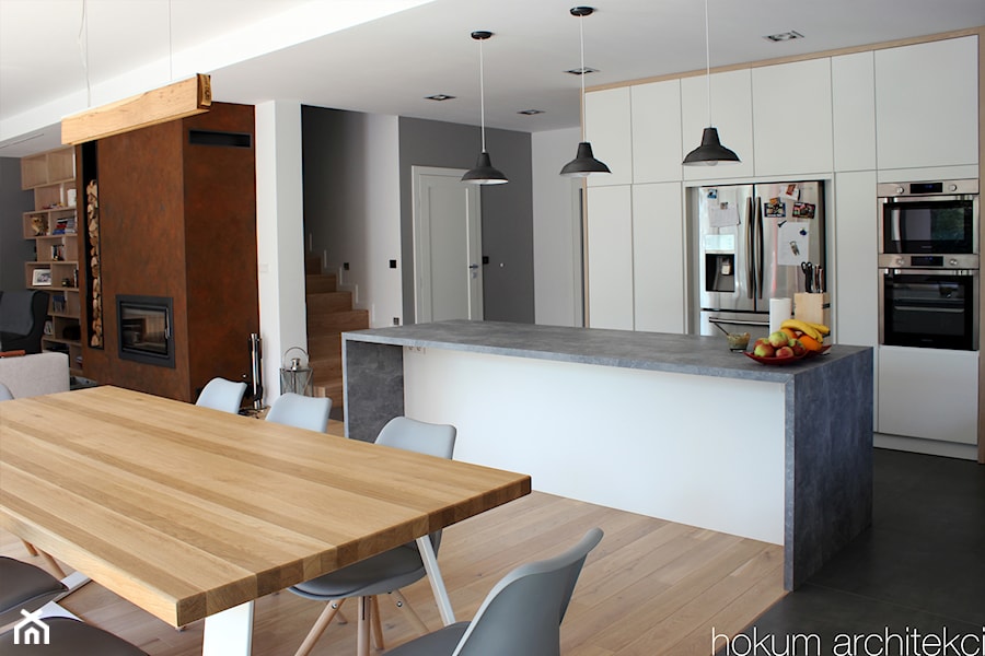 Dom nowoczesny 300m2 - Kuchnia, styl nowoczesny - zdjęcie od Hokum Architekci