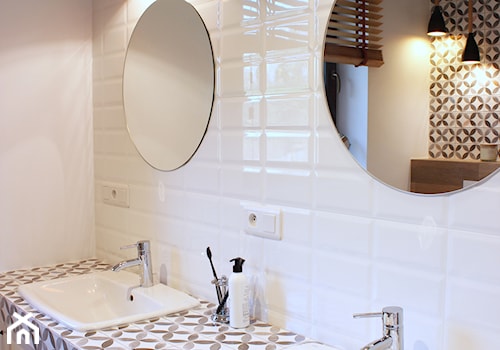Dom w Zgierzu 150m2 - Bez okna z dwoma umywalkami łazienka, styl tradycyjny - zdjęcie od Hokum Architekci