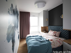 Apartament ze złotymi akcentami, 48m2 - Sypialnia, styl nowoczesny - zdjęcie od Hokum Architekci