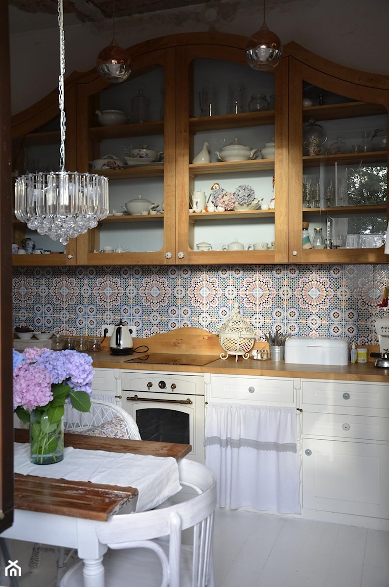 Konkurs O!Twórz Mieszkanie - Z salonem z zabudowaną lodówką kuchnia jednorzędowa, styl nowoczesny - zdjęcie od PORTA DRZWI