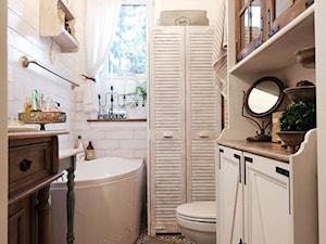 Konkurs O!Twórz Mieszkanie - Mała z lustrem łazienka z oknem, styl vintage - zdjęcie od PORTA DRZWI