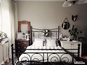 Inspiracje - Mała szara sypialnia, styl nowoczesny - zdjęcie od PORTA DRZWI