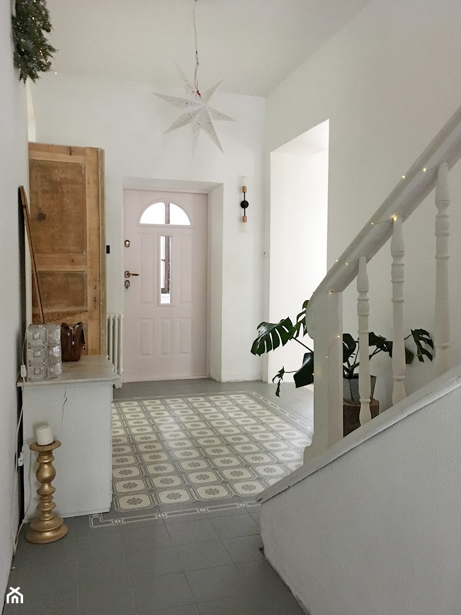 Konkurs O!Twórz Mieszkanie - Duży biały hol / przedpokój, styl nowoczesny - zdjęcie od PORTA DRZWI