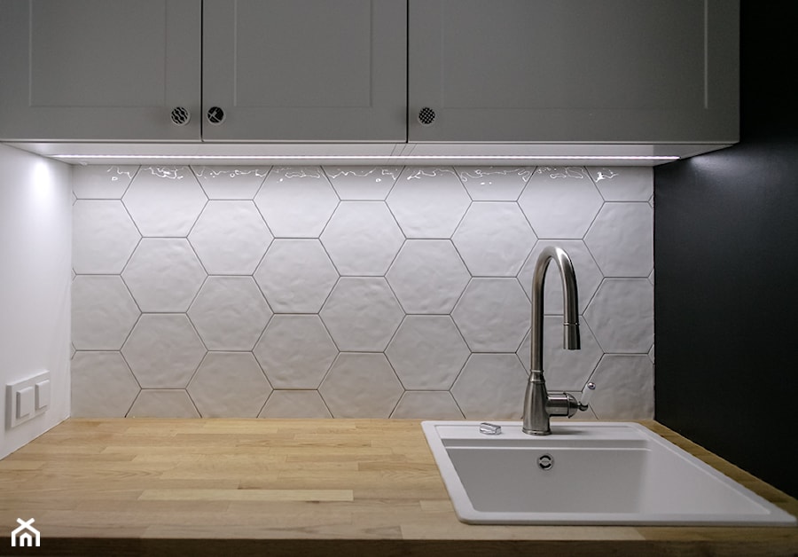 Płytki Heksagonalne w kuchni - zdjęcie od Dada design