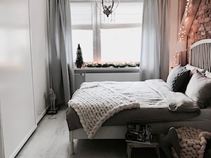 Współpraca - Mała biała sypialnia, styl skandynawski - zdjęcie od hakauuka