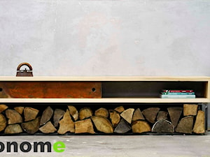 Szafka TV z miejscem na drewno - drewno i metal - zdjęcie od monome