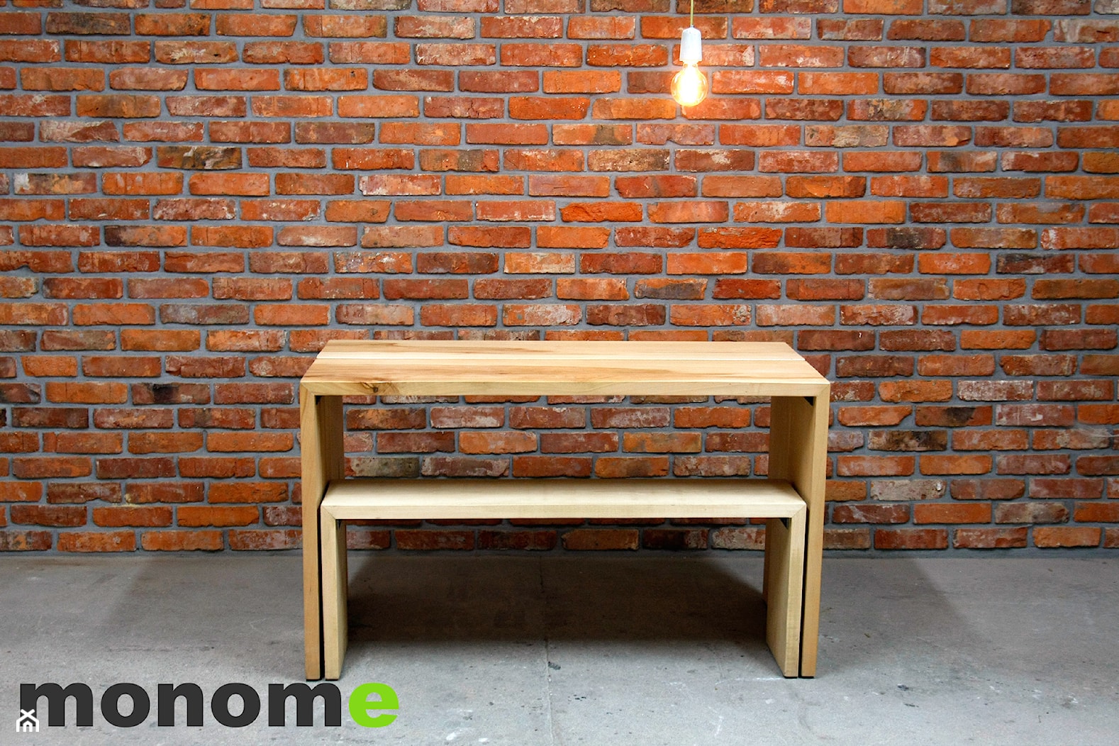 Zestaw Barcelona, drewniany stół z ławami, wykonane z jednej deski - zdjęcie od monome - Homebook