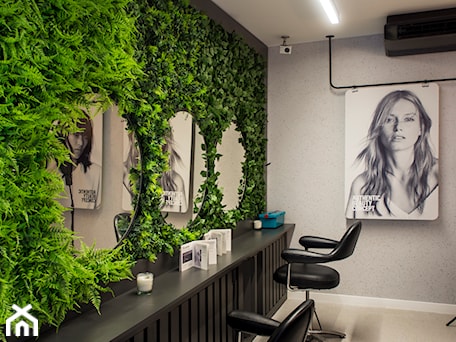 Aranżacje wnętrz - Salon: ZIELONA ŚCIANA, OGRÓD WERTYKALNY, ZIELEŃ WE WNĘTRZU - Green Designers. Przeglądaj, dodawaj i zapisuj najlepsze zdjęcia, pomysły i inspiracje designerskie. W bazie mamy już prawie milion fotografii!