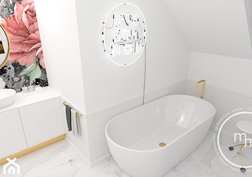 Projekt drugiej łazienki, Tarnów, 2018 - Mała na poddaszu z lustrem z marmurową podłogą łazienka z oknem, styl nowoczesny - zdjęcie od M&M pracownia projektowania wnętrz