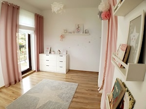 Pokój dziecięcy - Duży biały pokój dziecka dla dziecka dla nastolatka dla dziewczynki, styl skandynawski - zdjęcie od Tatiana84